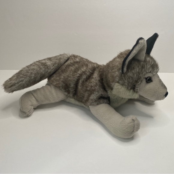 Adorable Gray Wolf Stuffed Animal/Plush made by Wildlife Artist Inc - Picture 5 of 8